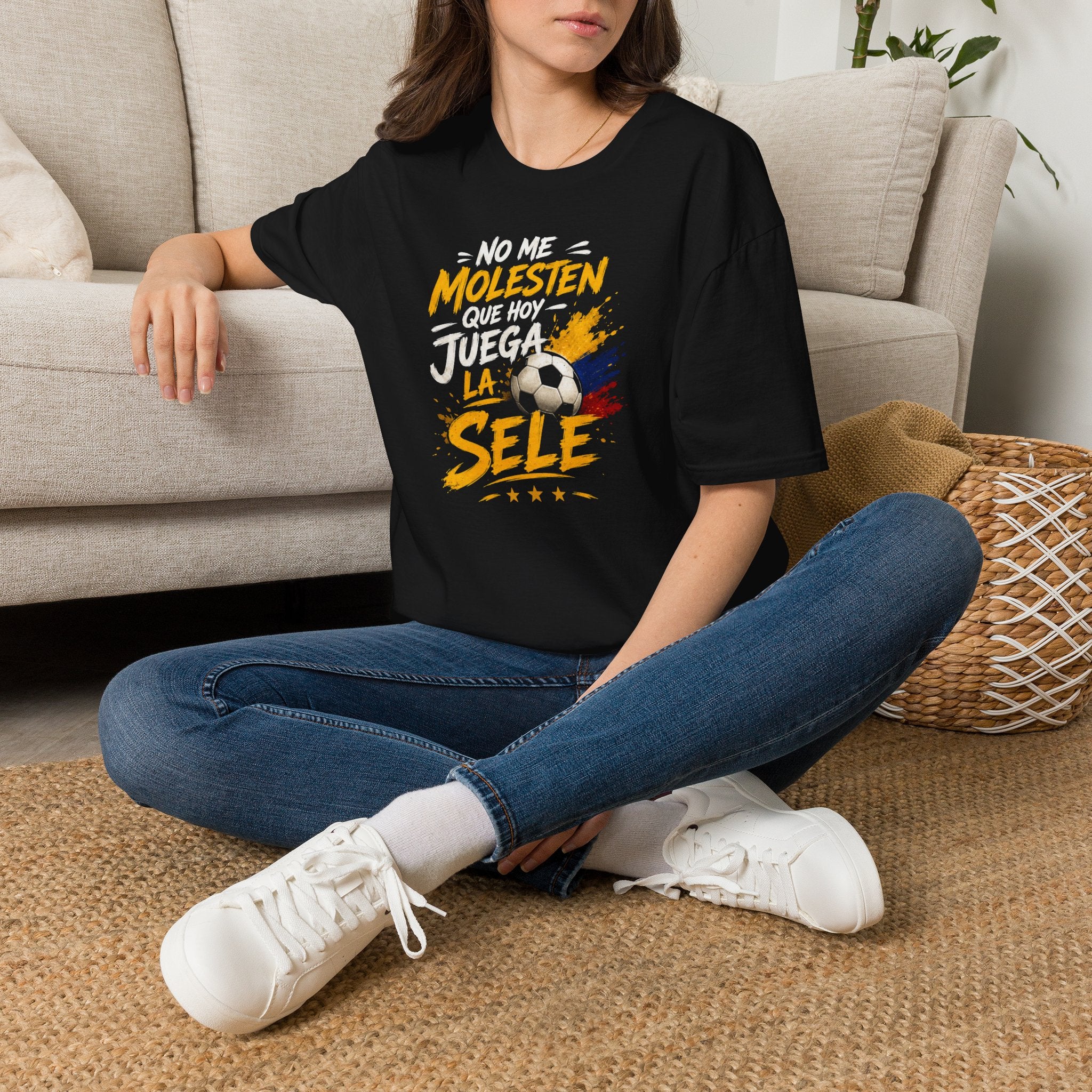 Soccer Fan T-Shirt — "No Me Molesten Que Hoy Juega La Sele" Colombian Flag Design