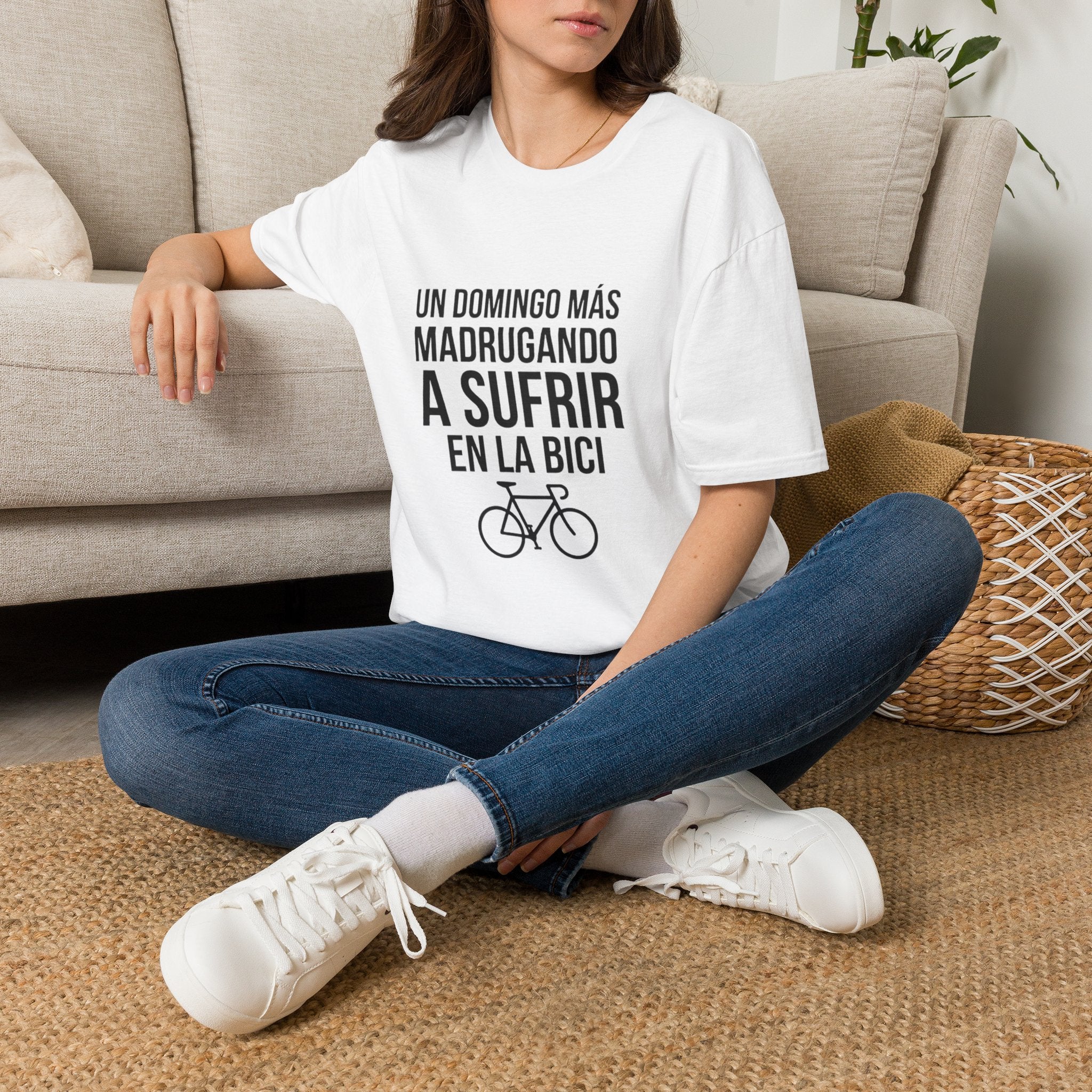 T-Shirt — "Un domingo más madrugando a sufrir" Cycling Spanish Graphic Tee