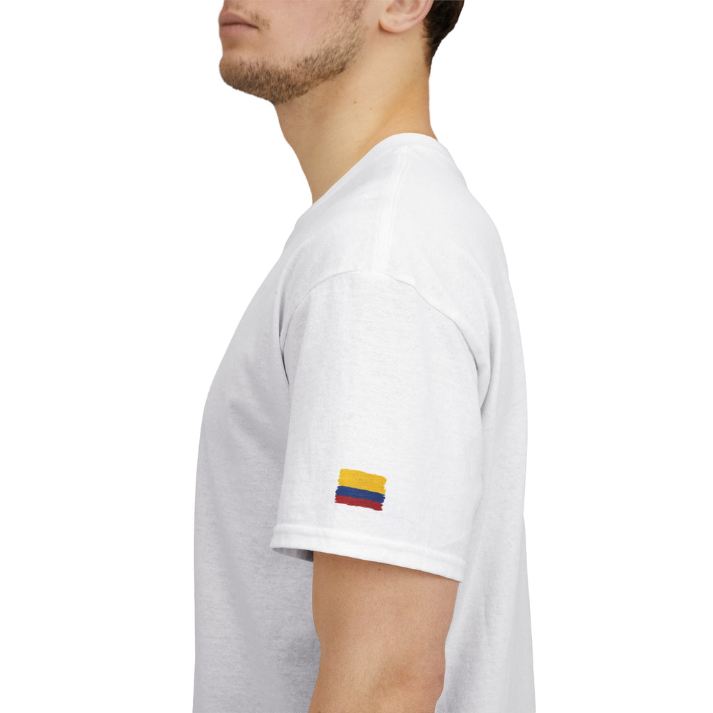 T-Shirt — "No Estoy Gritando, Estoy Apoyando" Colombian Pride Fan Tee, camiseta con banderas de Colombia